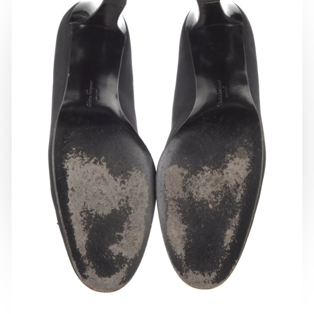 SALVADORE FERRAGAMO BLACK HEELS - Picture 6 of 9